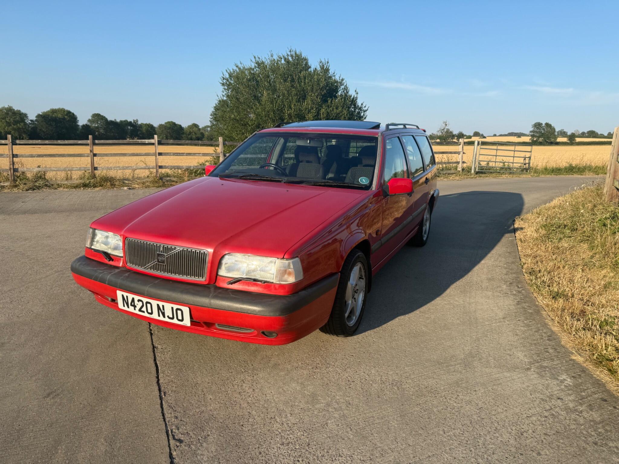 Volvo 850 2.5 20v GLT 5dr — photo 52 of 96